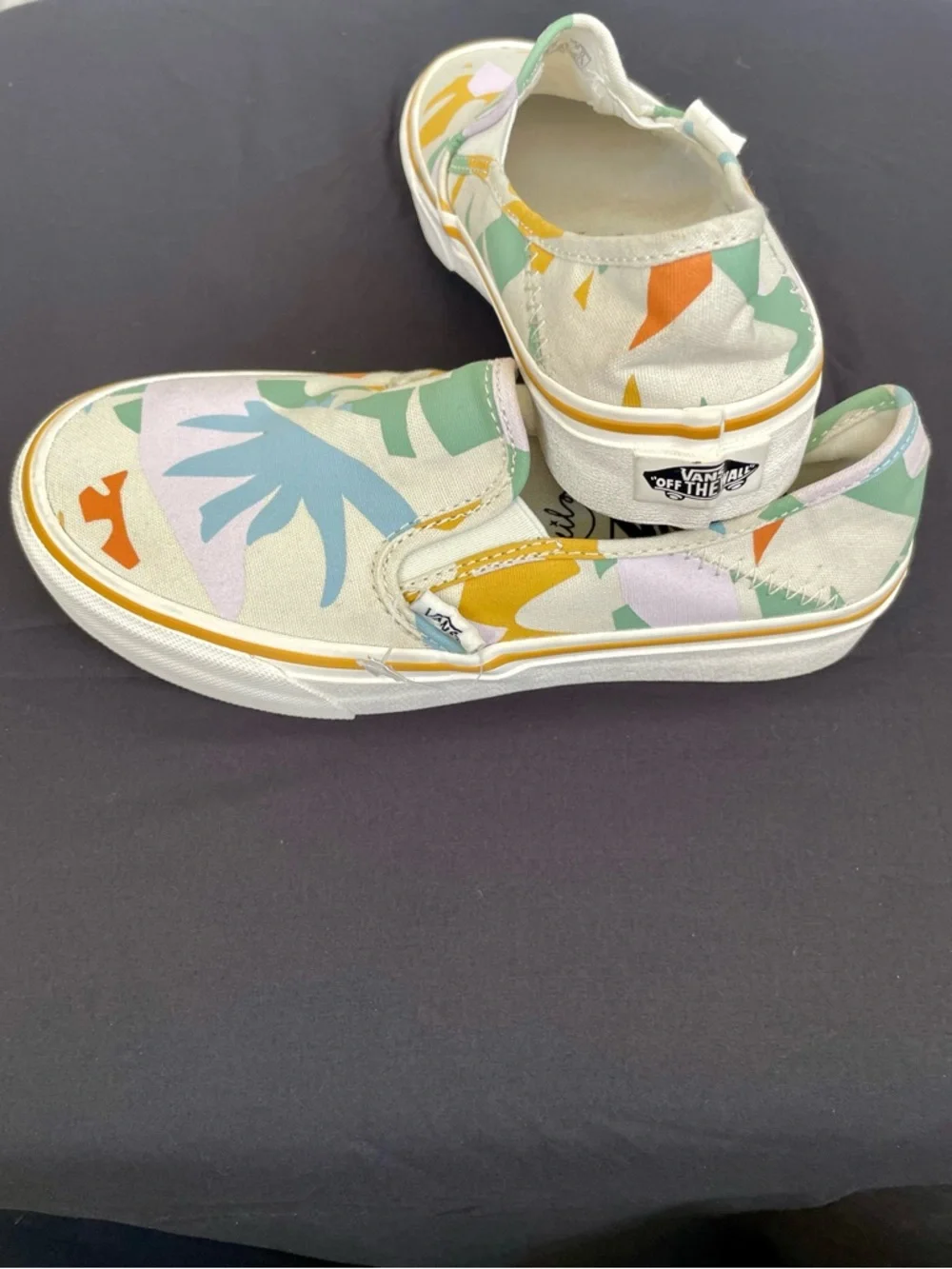 Vans x Leila Hurst Slip-On SF Abstract‎ Leaf Sneakers - Size 5